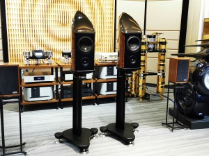 英国金驰 Wilson Benesch Endeavour 奋进号旗舰书架音箱