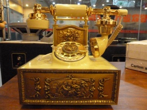 一台西电(WESTERN ELECTRIC)法式电话